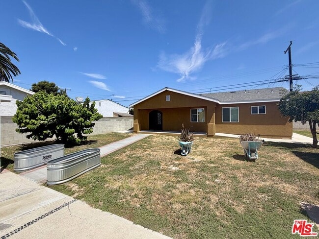 3543 Sanborn Ave