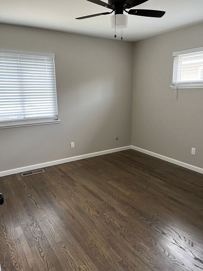 Photo - 1311 Spruce Dr