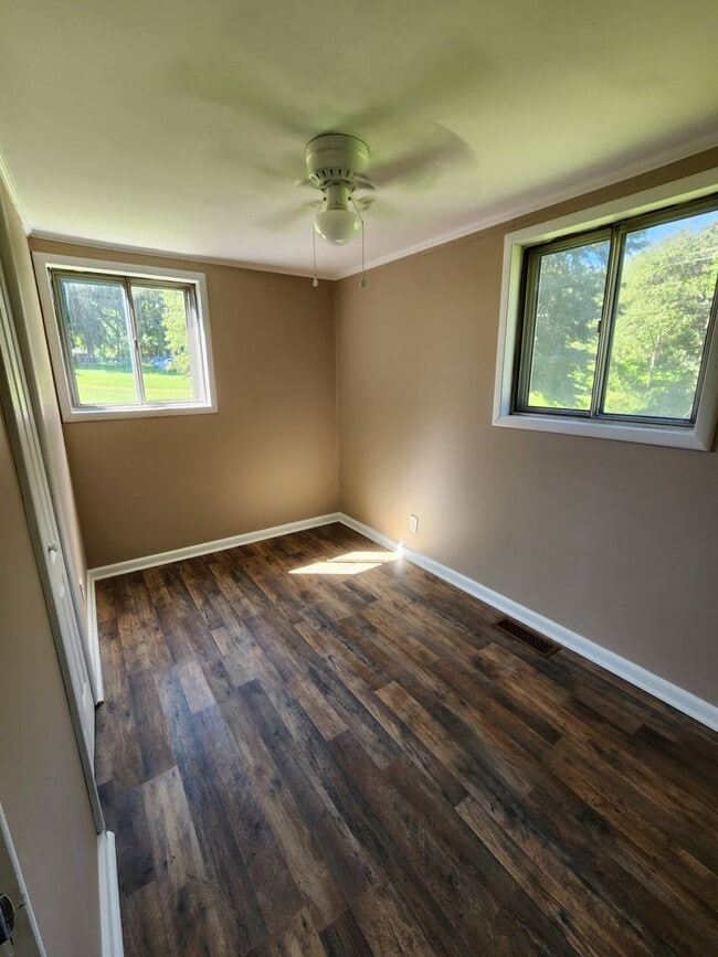 Photo - Newly Remodeled!!