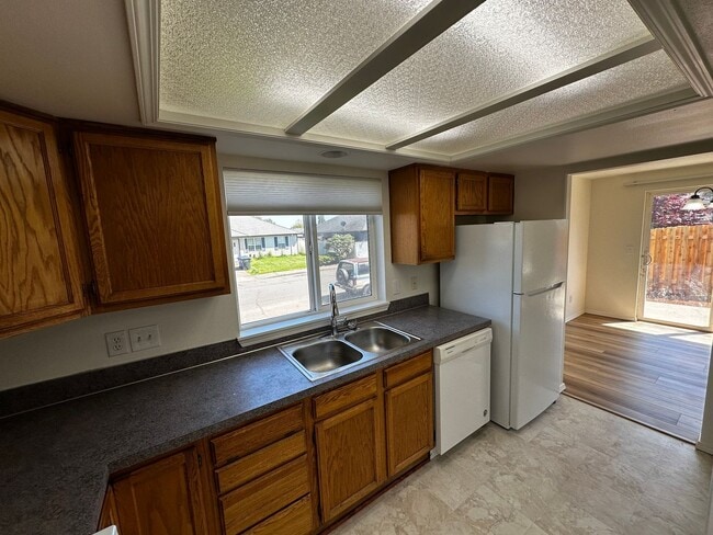 Photo - Two Bedroom Two Bath Duplex Newly Renovated Unidad 1324