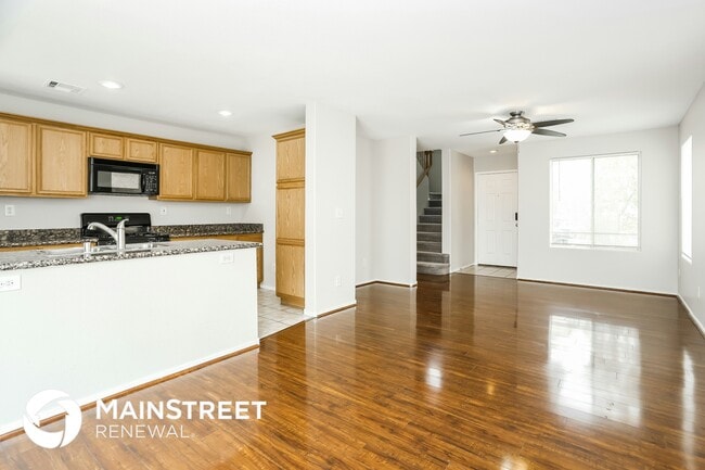 Photo - 6001 St Petersburg Dr