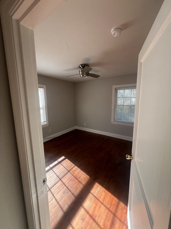 Photo - 204 Greenview Dr