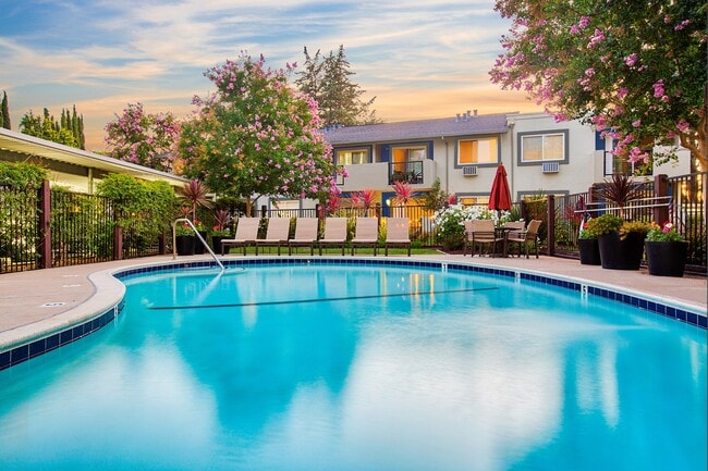 Building Photo - Pleasanton Place Rental