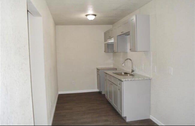 Photo - 7913 Woodlyn Rd