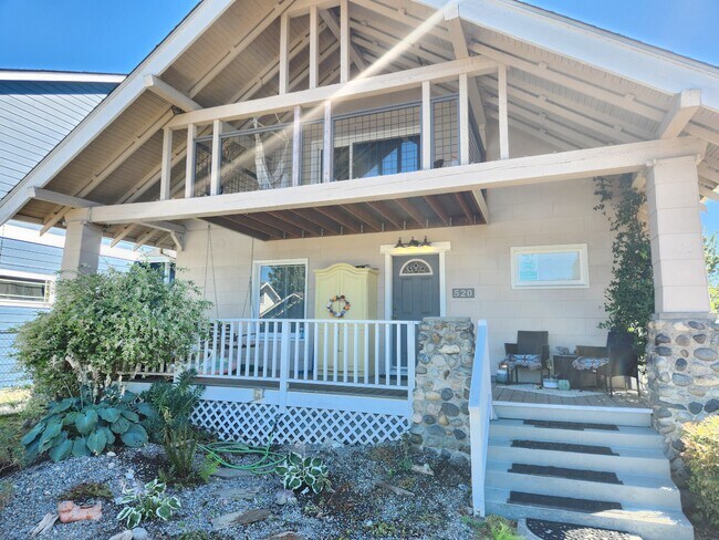 Front Entry - Large Porch - 520 S 51st St Unit A