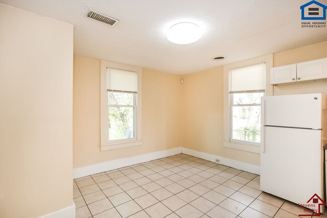 515 Ben Hur Ave Unit B