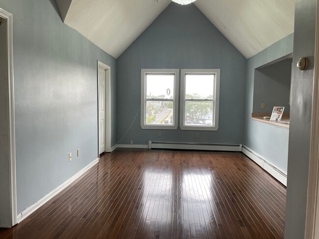 Photo - 6 Beacon St Unit 3