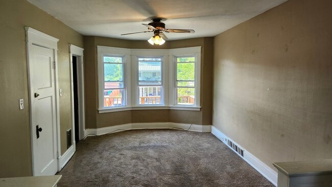 Living/Dining Room 1