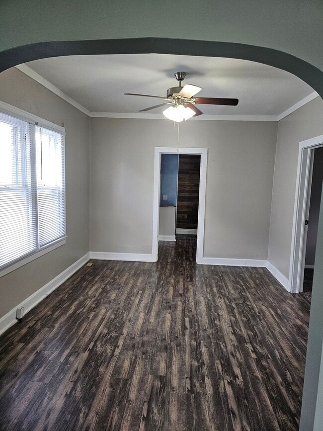 Photo - 2 bed one bath house with fenced in backyard