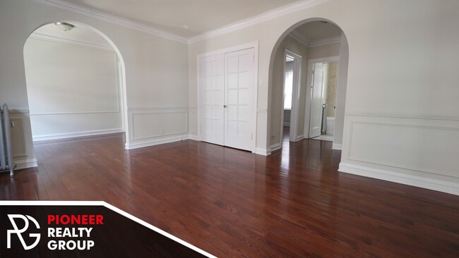 Photo - 546 W Surf St