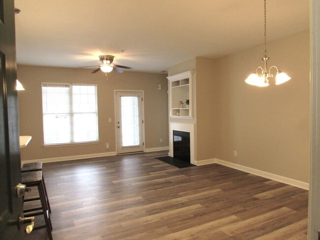 Photo - 10125 Westmoreland Rd