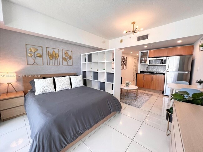 Building Photo - 1750 N Bayshore Dr Unit 1218