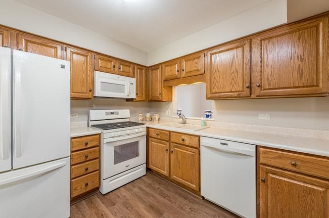 Photo - 801 Hughes Pl