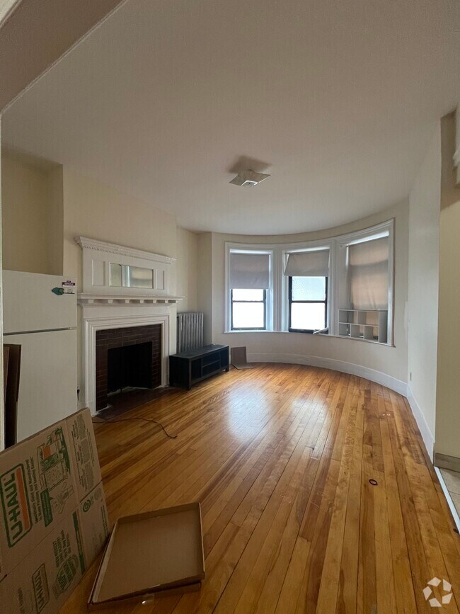 Building Photo - 19 Brighton Ave Unit 1 Rental
