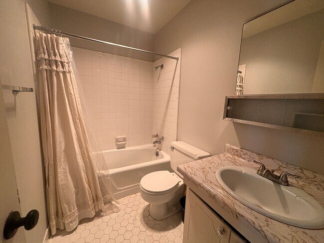 Photo - 5618 B St Unidad apt. 1