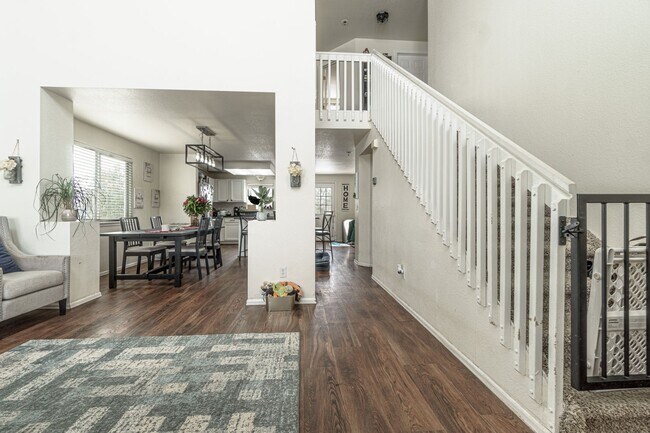 Photo - 2218 Streambank Dr