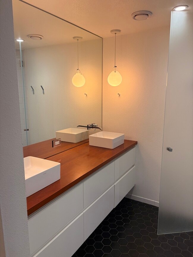 Photo - 1125 NW 9th Ave Unidad 530