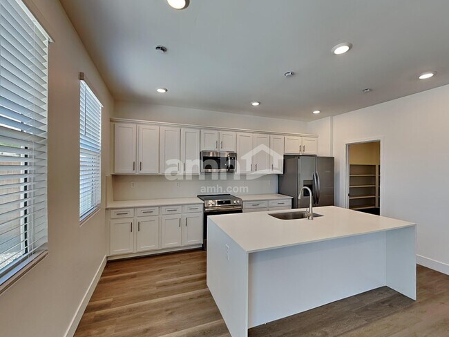 Photo - 9596 Harkes Dr