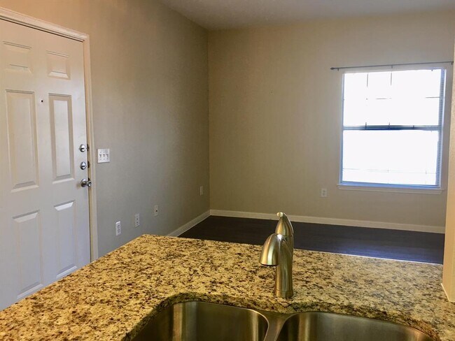 Photo - 2320 Gracy Farms Ln Unit 223