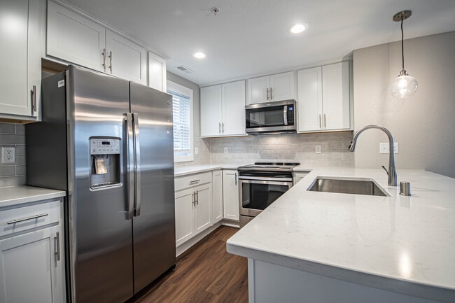 Photo - 1659 N Van Buren St Unit 1661A