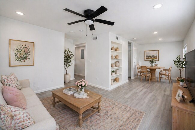 Photo - 1107 Shasta Ave W