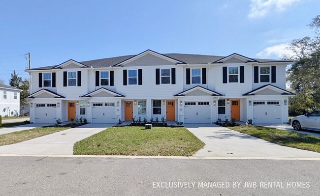 Photo - 205 11th St S Townhome