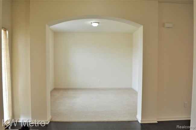 4313 Silverleaf Dr