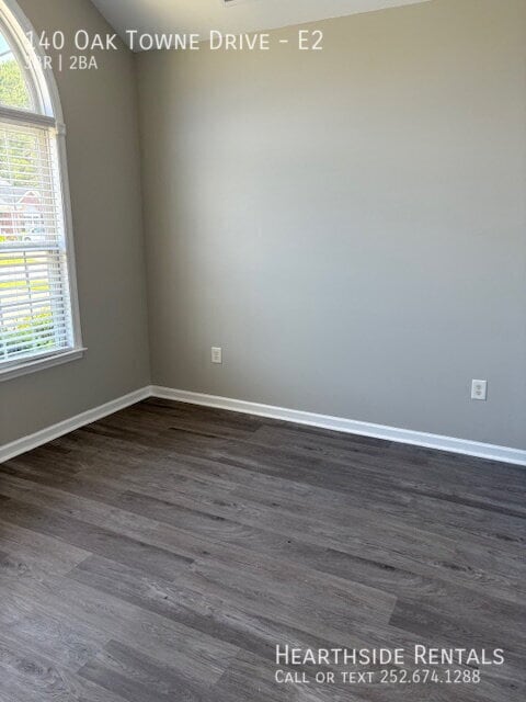 Photo - 140 Oak Towne Dr