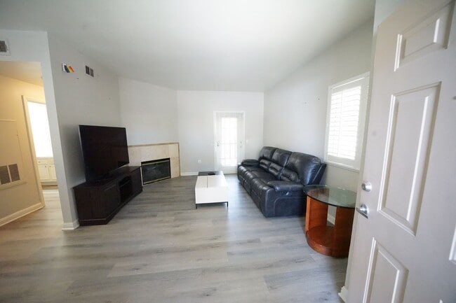 Photo - 5250 S Rainbow Blvd Unidad 1161