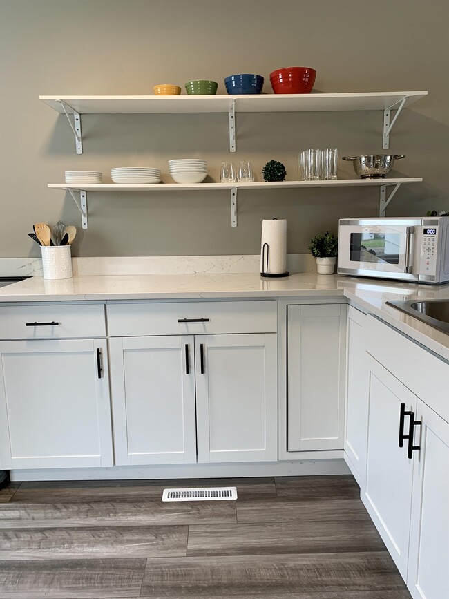 Photo - 221 4th St NW