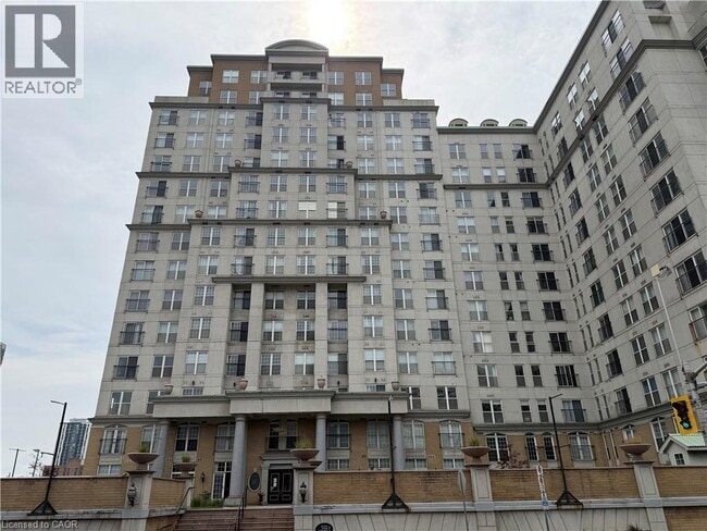 Photo - 135 James St S Unit 111