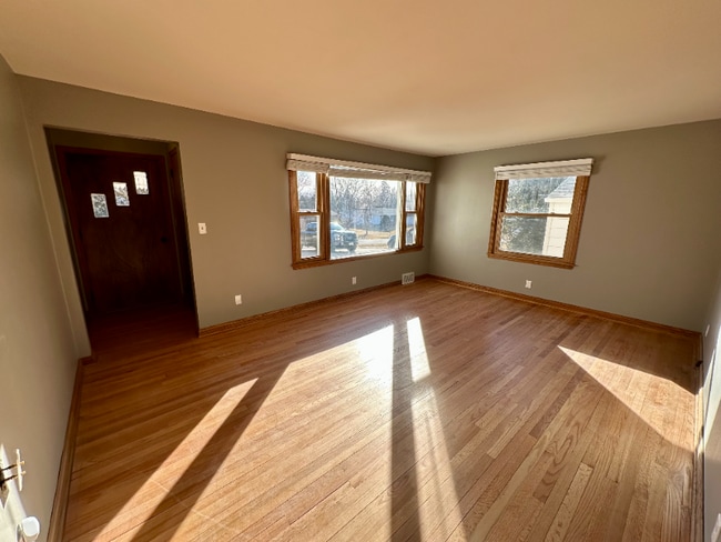 Photo - 1065 Bobolink Dr