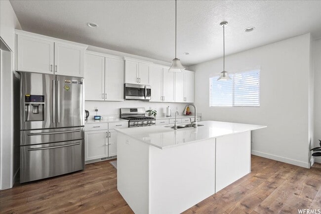 Photo - Gorgeous Home with unobstructed views in Herriman