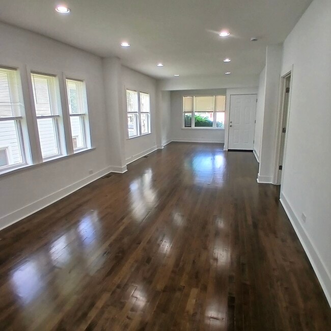 Photo - 2615 N Newcastle Ave