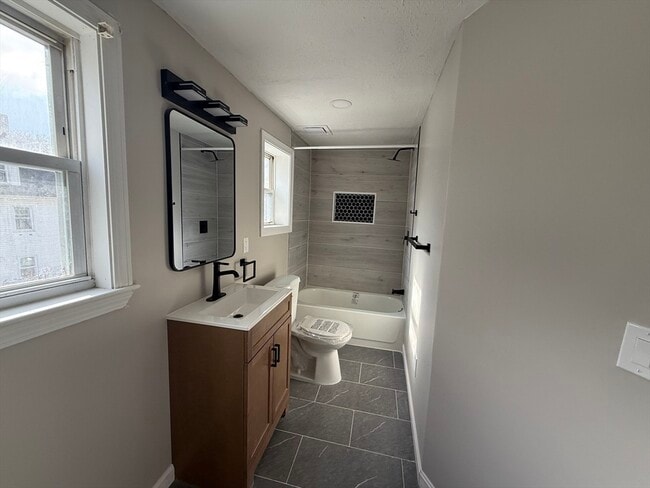 Photo - 18 Meadow St Unit 2