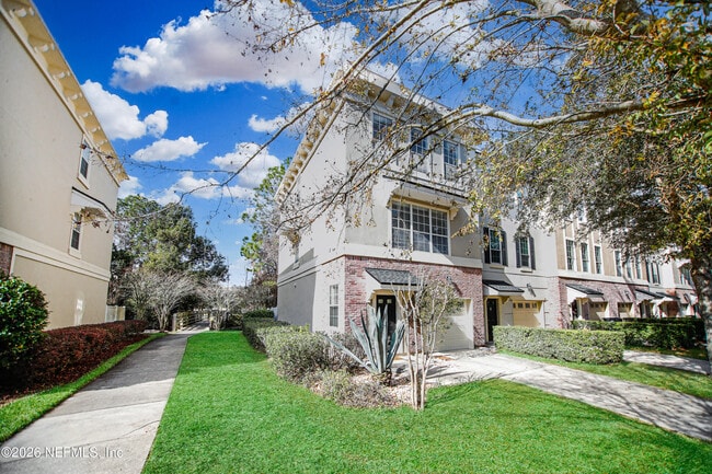 4442 Rock Creek Cir