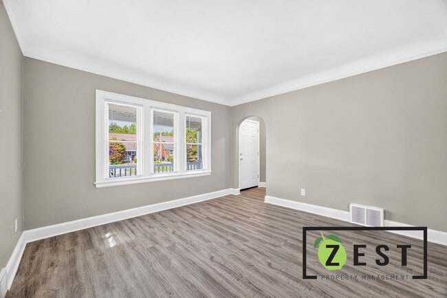 Photo - 15494 Bringard Dr