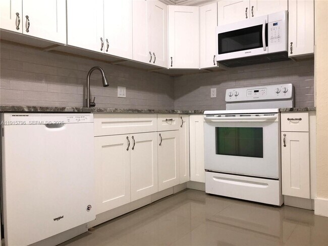 Photo - 3100 Riverside Dr Unit 108