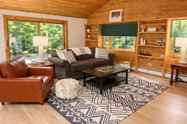 Photo - 21461 CO-140 Unit ID1470144P