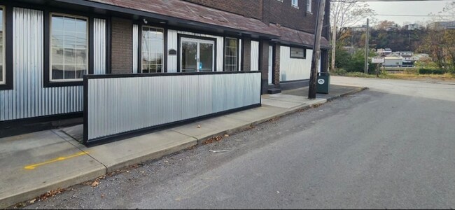 Photo - 373 Munson Ave