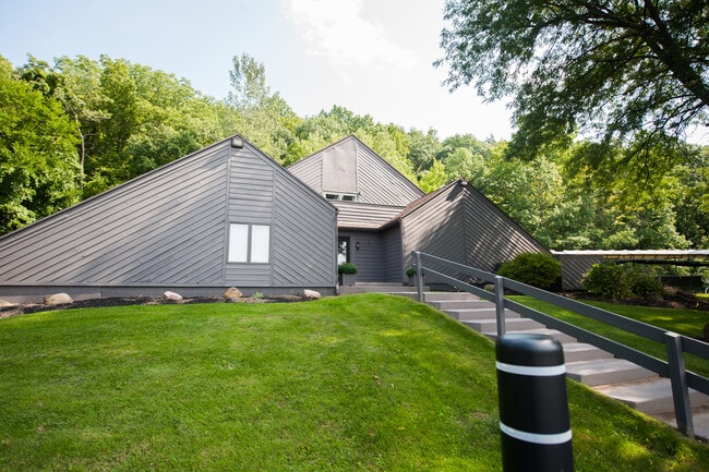 Photo - 260 Hogan Rd Unit 1