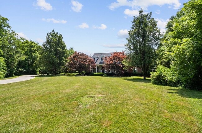 Photo - 233 Forest Ct