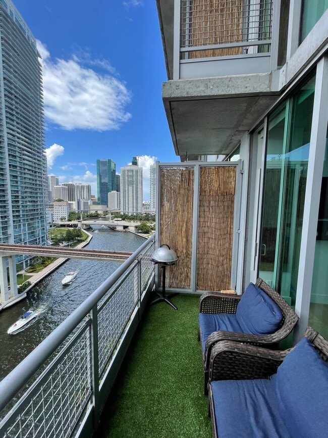 Photo - 690 SW 1st Ct Unit 1711