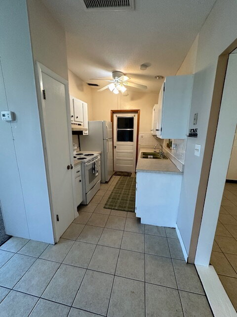 Photo - Lakeshore Gem with 3 Bedrooms and 2 Full B...