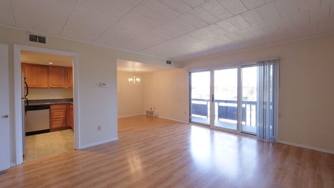 Photo - TRENT 559 Unit 559B