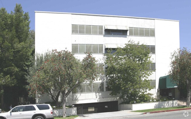 Clifton Apartments - Clifton Apartments