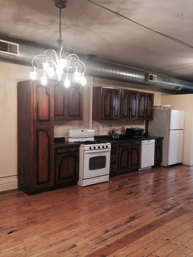 Photo - 1259 N Milwaukee Ave Unit 3