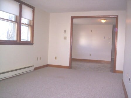 Photo - 362 Centre St