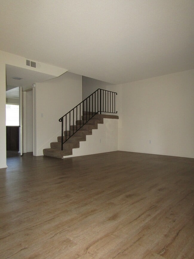 Photo - Mountain Shadow Apartments