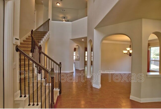 Photo - 1703 Elkins Ln